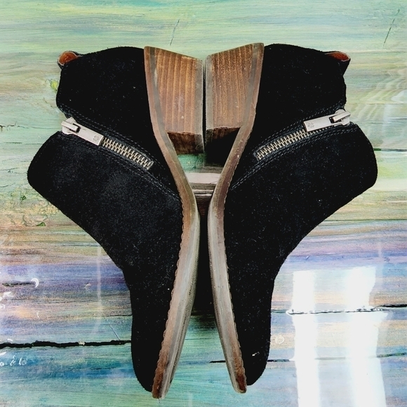 Lucky Brand Suede Booties - Picture 3 of 7